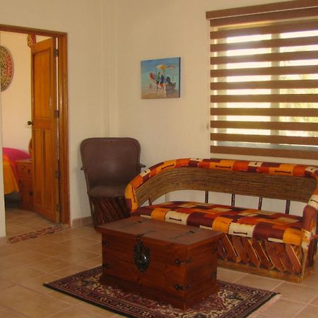 Hotel La Paloma Oceanfront Retreat San Patricio Melaque Pokoj fotografie